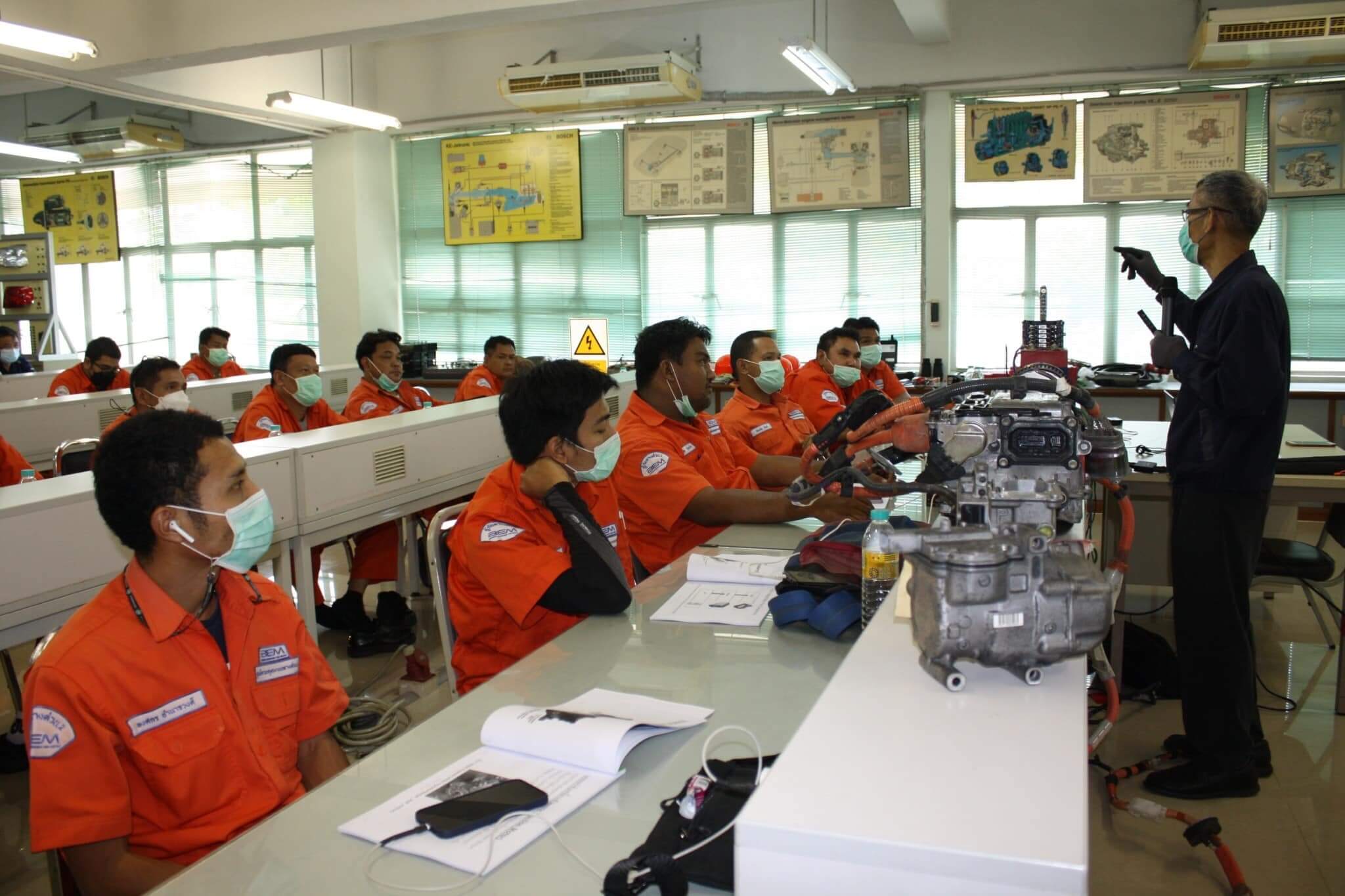 มทรส.เปิดศูนย์ทดสอบมาตรฐานฯซ่อมบำรุงรถยนต์ไฟฟ้าแห่งแรกในประเทศไทย
